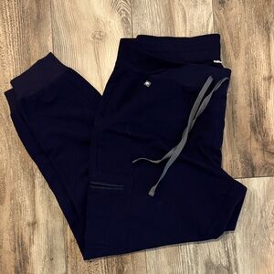 Figs Woman’s Navy Scrub Jogger Pants